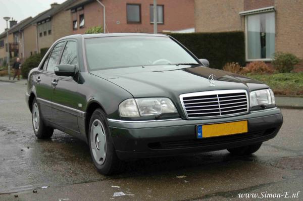 Taxatie Youngtimer Mercedes W202 C200 Elegance 1996 1 RVA.jpg