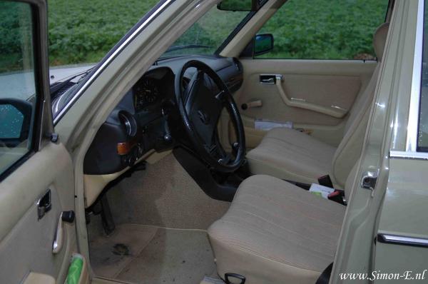 Taxatie Klassieker Mercedes W123 240D 1984 2 IA.jpg