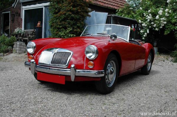 Taxatie Klassieker MG 1960 MGA 1600 1 LVA.jpg