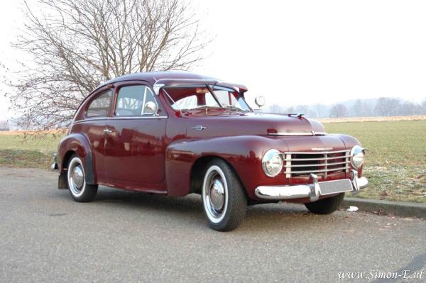 Taxatie Oldtimer Volvo 1953 PV444 Kattenrug (1).jpg