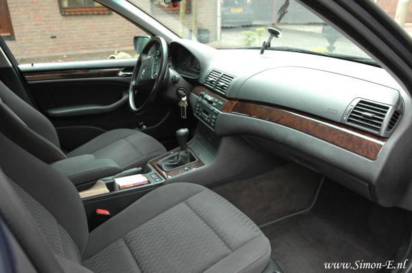 Taxatie Youngtimer BMW E46 318i 1999 2IA.JPG