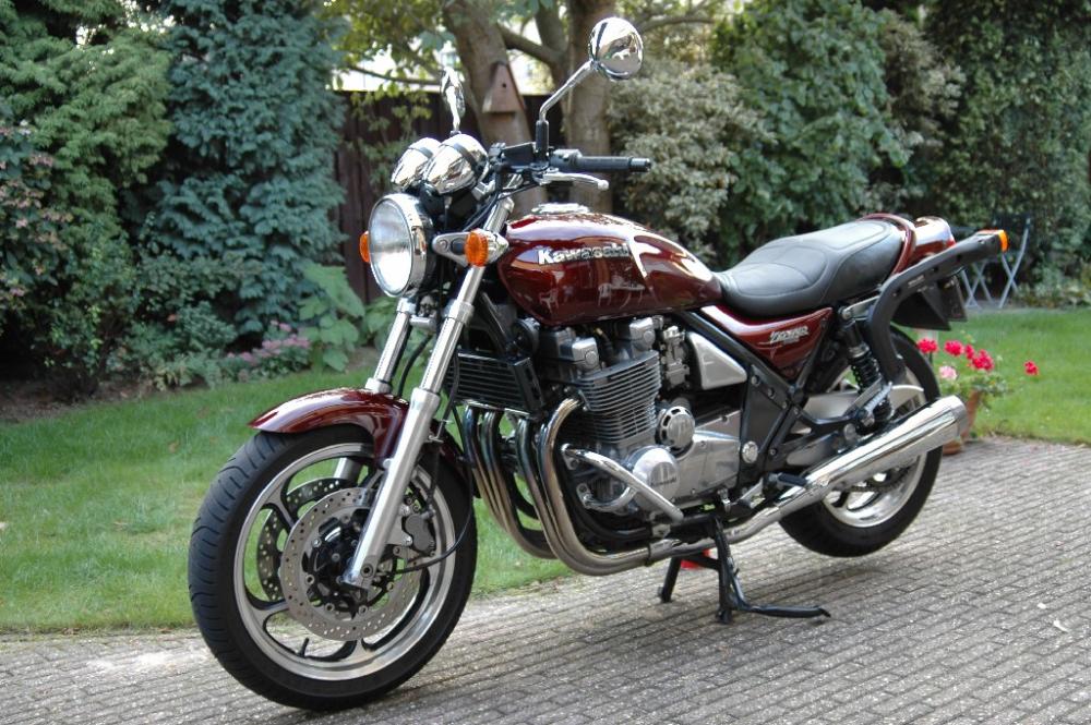 Kawasaki Zephyr 1100 [1994] (01).JPG