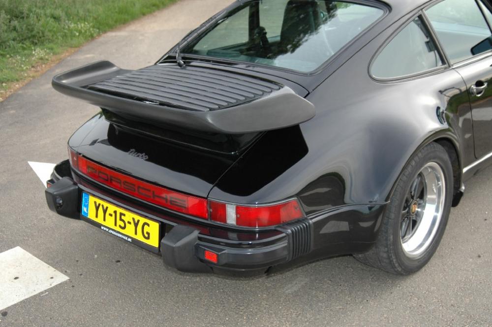 Porsche 911 Turbo 1986 (06).JPG