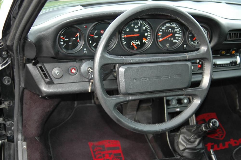 Porsche 911 Turbo 1986 (14).JPG
