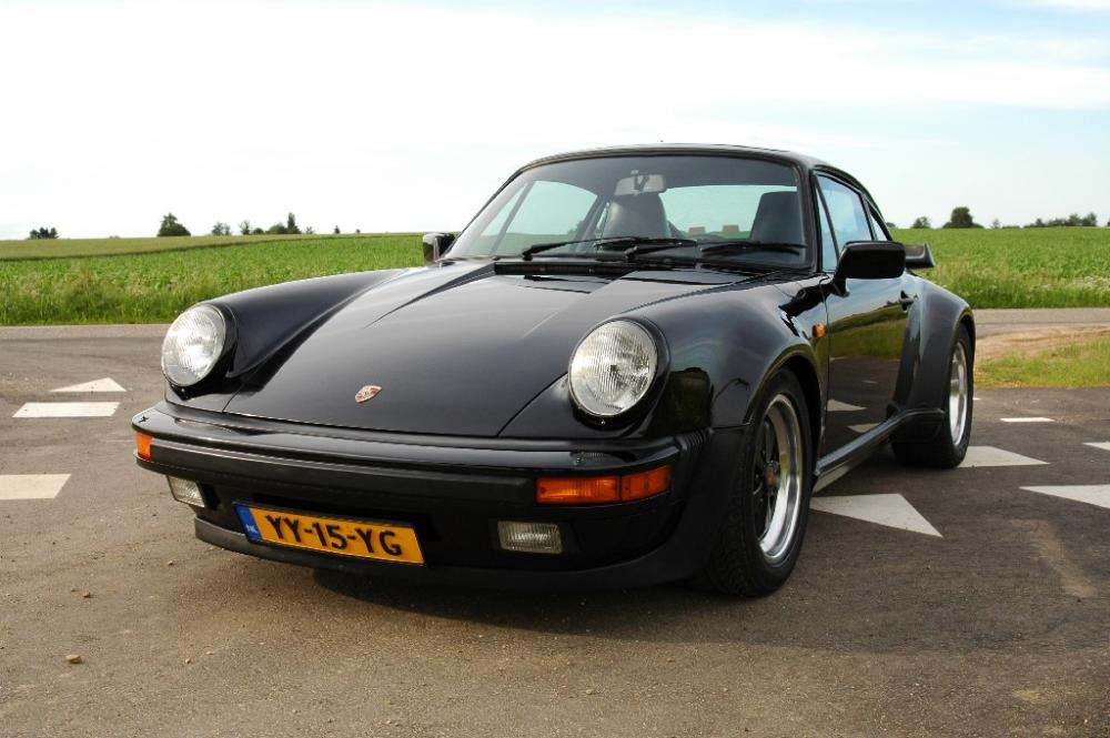 Porsche 911 Turbo 1986 (01).JPG